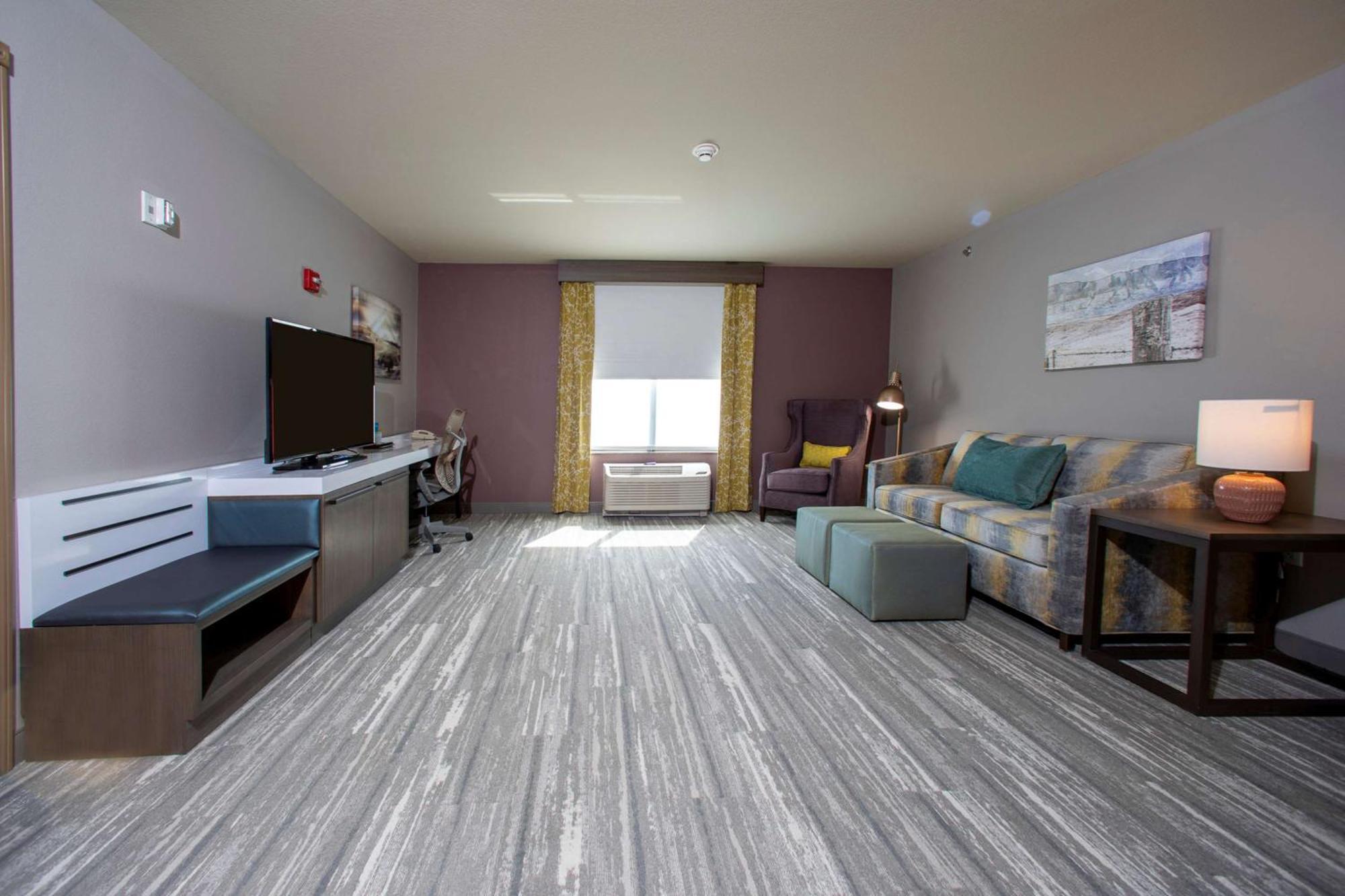 One-Bedroom King Suite,1217368069:JPEG